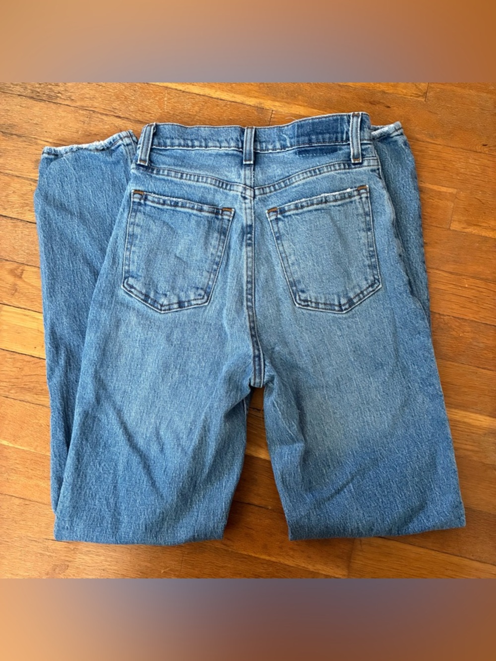 A&F Curve Love 90s Straight Jeans - Picture 3 of 7